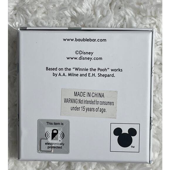 Disney BaubleBar Winnie the Pooh North Pole Moveable Holiday Stud Earrings NEW - Picture 10 of 10